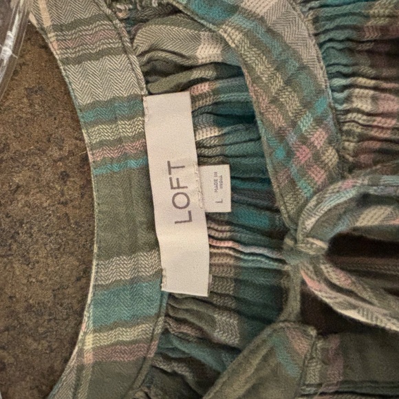 Plaid Tie Neck Puff Sleeve Top - Picture 5 of 5